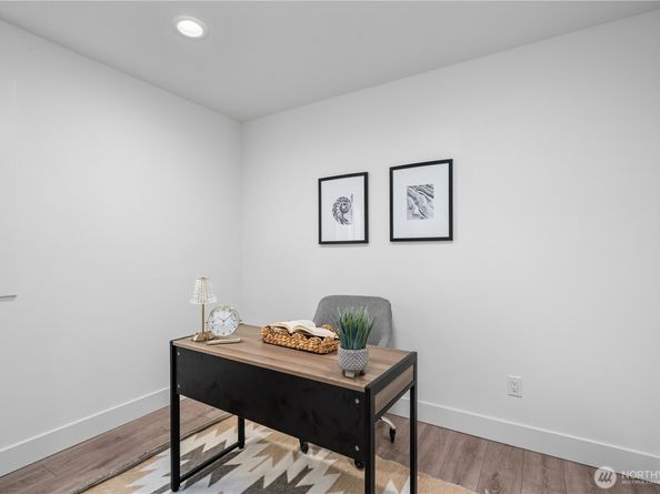 9731 13th Avenue NW, Seattle WA 98117