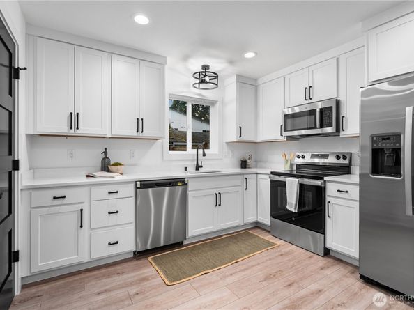 9731 13th Avenue NW, Seattle WA 98117