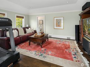623 W Highland Drive, Seattle WA 98119