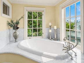 623 W Highland Drive, Seattle WA 98119