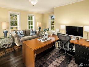 623 W Highland Drive, Seattle WA 98119
