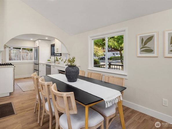 3521 NE 92nd Street, Seattle WA 98115