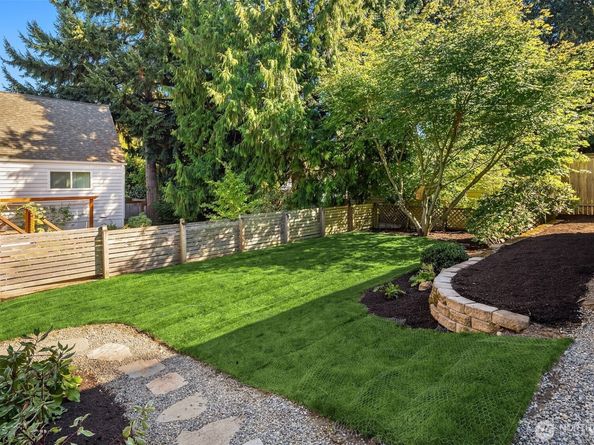 3521 NE 92nd Street, Seattle WA 98115