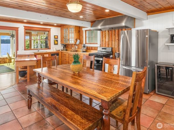 14010 SW Bates Rd., Vashon WA 98070
