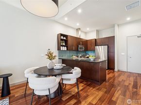 900 Lenora Street W203, Seattle WA 98121
