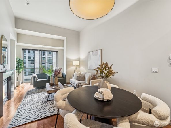 900 Lenora Street W203, Seattle WA 98121