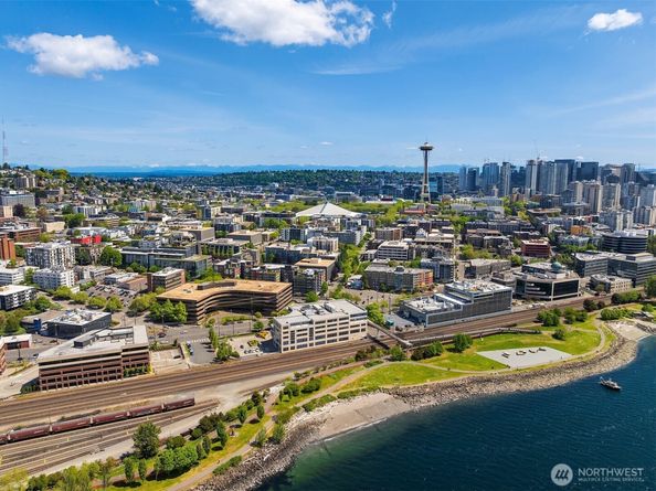 520 2nd Avenue W 406, Seattle WA 98119