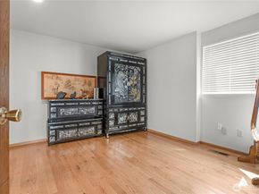 1111 S 274th Place, Des Moines WA 98198