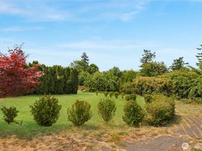 1111 S 274th Place, Des Moines WA 98198