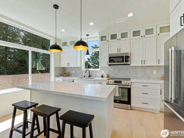 7741 15th Avenue NE A, Seattle WA 98115