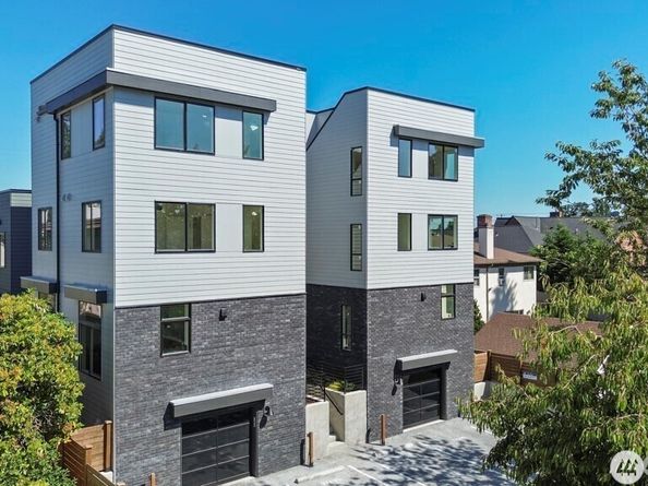 7741 15th Avenue NE A, Seattle WA 98115