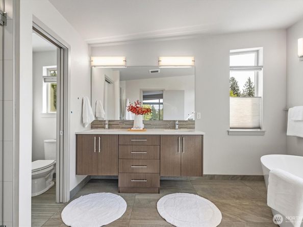 12004 40th Avenue NE, Seattle WA 98125