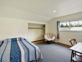 5020 7th ave ne, Seattle WA 98105