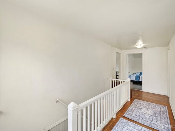 5020 7th ave ne, Seattle WA 98105