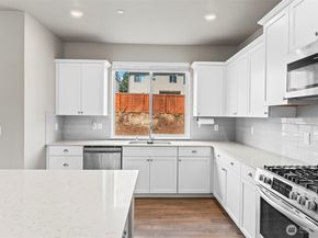 957 Timberline Avenue, Bremerton WA 98312