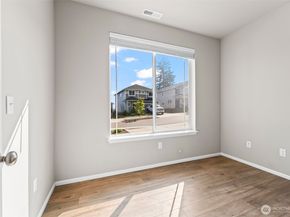 957 Timberline Avenue, Bremerton WA 98312