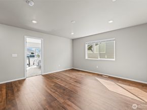 957 Timberline Avenue, Bremerton WA 98312