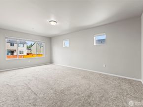 957 Timberline Avenue, Bremerton WA 98312