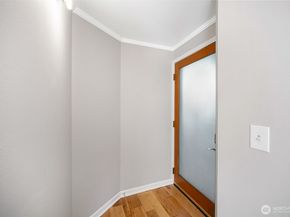 2400 E Howell Street G, Seattle WA 98122