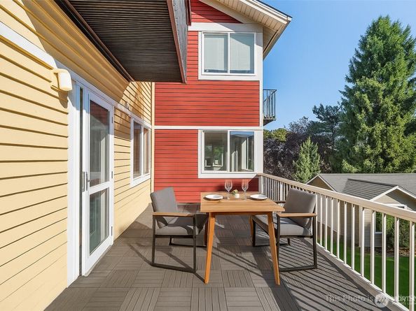 2400 E Howell Street G, Seattle WA 98122