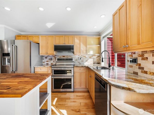 2400 E Howell Street G, Seattle WA 98122