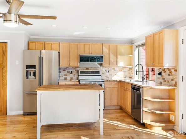 2400 E Howell Street G, Seattle WA 98122