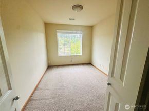 807 5th Place NE, Issaquah WA 98029