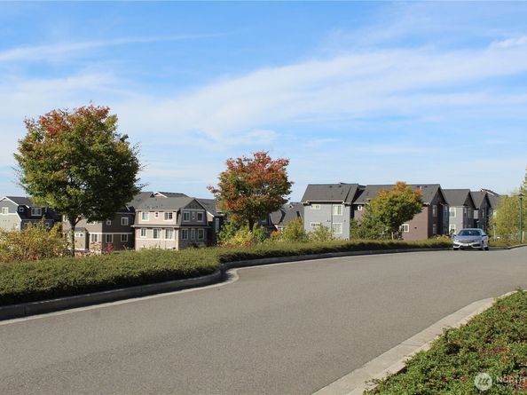 807 5th Place NE, Issaquah WA 98029