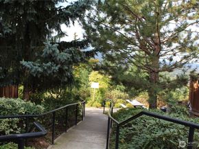 807 5th Place NE, Issaquah WA 98029