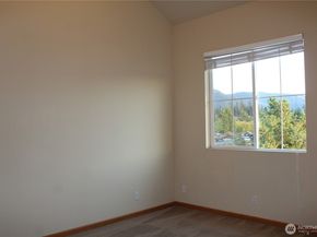 807 5th Place NE, Issaquah WA 98029