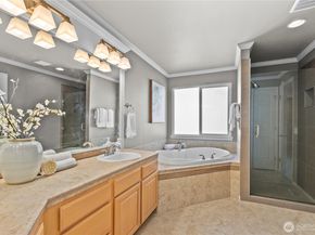 20111 29th Avenue SE, Bothell WA 98012