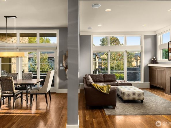 1211 N 42nd Place, Renton WA 98056
