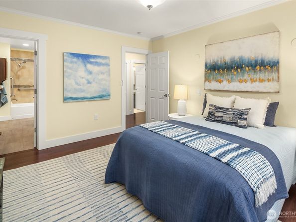 814 NW 75th Street, Seattle WA 98117