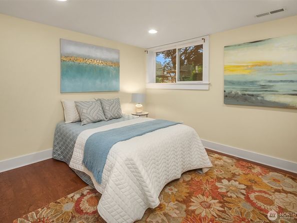 814 NW 75th Street, Seattle WA 98117
