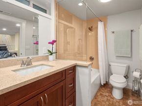814 NW 75th Street, Seattle WA 98117