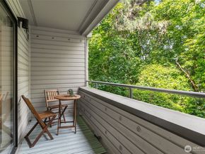 211 Summit Avenue E S218, Seattle WA 98102