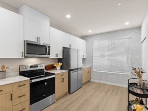 16111 36th Avenue W E5, Lynnwood WA 98087