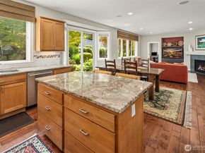 25417 NE 3rd Place, Sammamish WA 98074