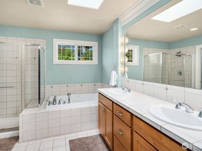 25417 NE 3rd Place, Sammamish WA 98074