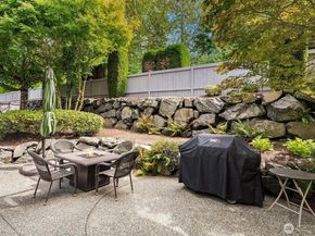 25417 NE 3rd Place, Sammamish WA 98074