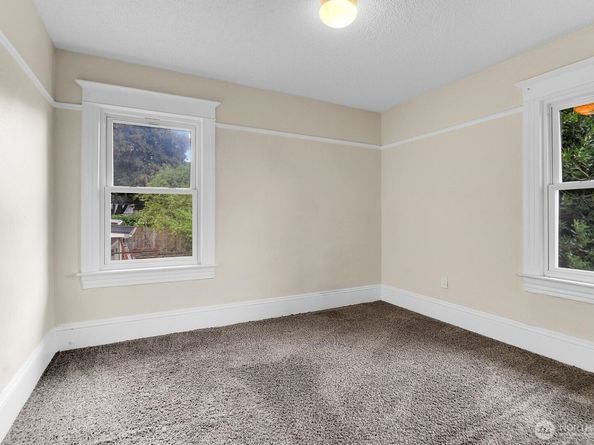 1814 E Cherry Street, Seattle WA 98122