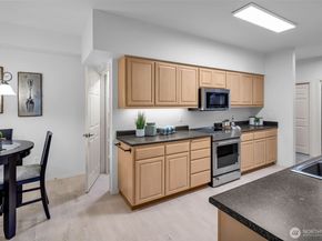 4212 221st Place SE 1561, Issaquah WA 98029