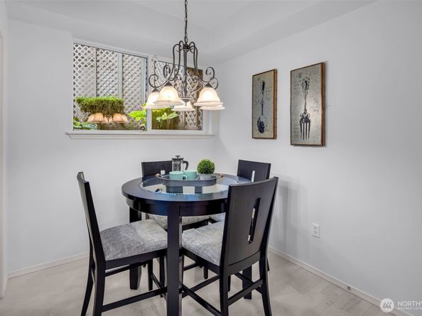 4212 221st Place SE 1561, Issaquah WA 98029