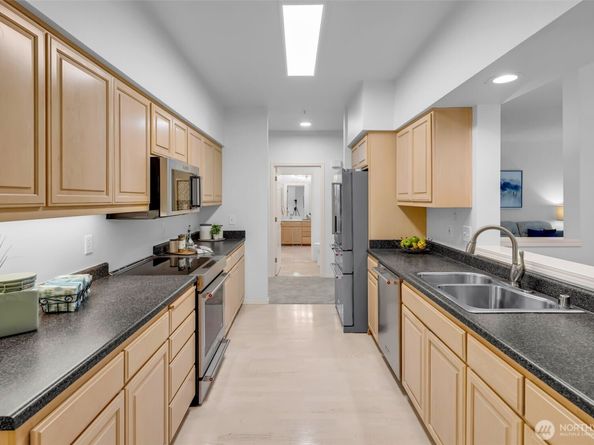 4212 221st Place SE 1561, Issaquah WA 98029