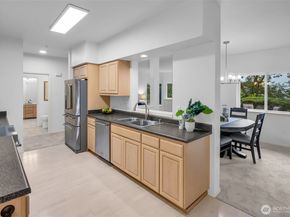 4212 221st Place SE 1561, Issaquah WA 98029