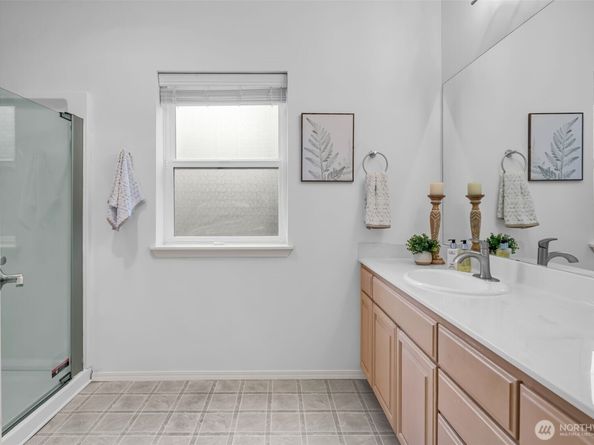 4212 221st Place SE 1561, Issaquah WA 98029