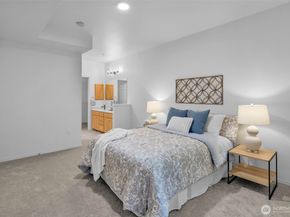 4212 221st Place SE 1561, Issaquah WA 98029