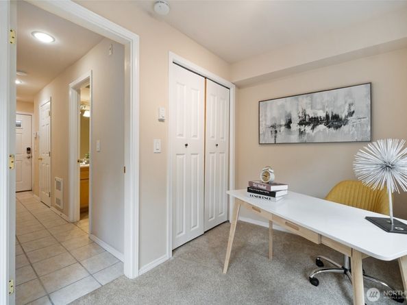 1512 NW 57th St B, Seattle WA 98107