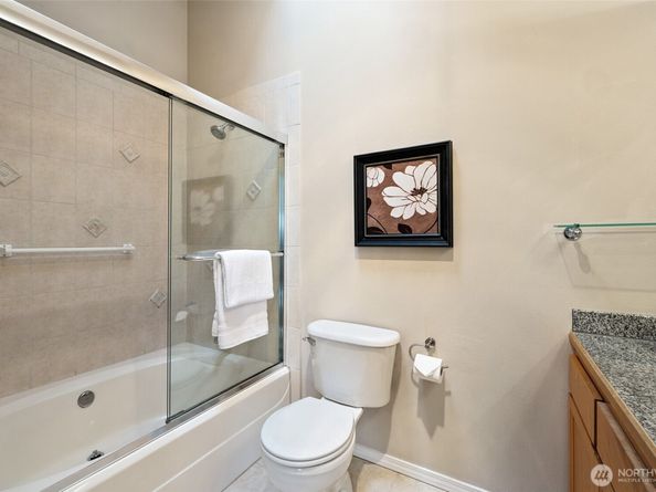 1512 NW 57th St B, Seattle WA 98107