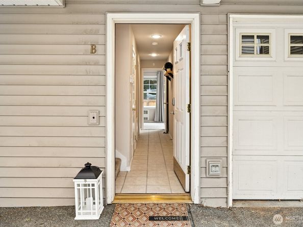 1512 NW 57th St B, Seattle WA 98107